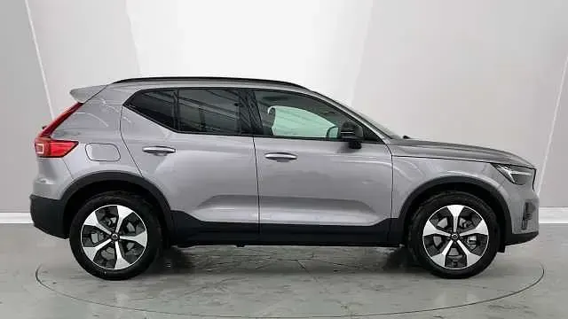 Used Volvo XC40 Plus 161 HP (118 kW) 2026 Silver SUV