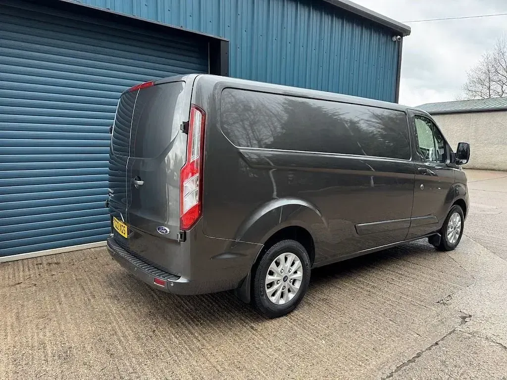 Używany Ford Transit Custom Limited 130 KM (95 kW) 2022 Szary Van