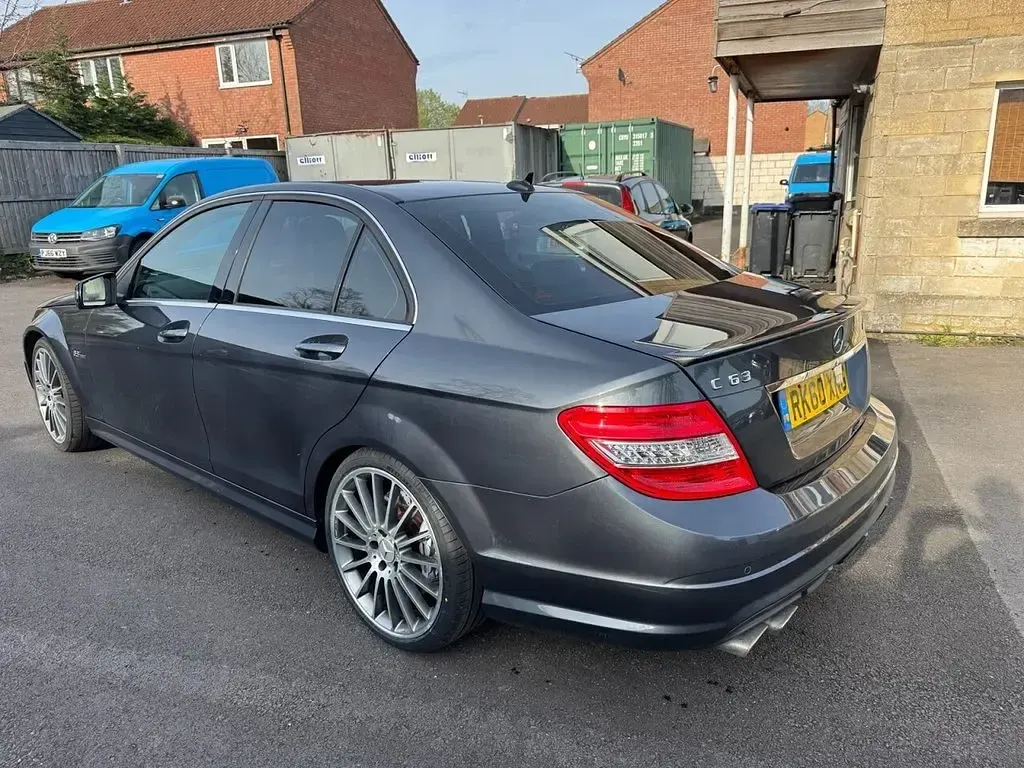 Used Mercedes C63 AMG AMG 457 HP (336 kW) 2010 Grey Sedan