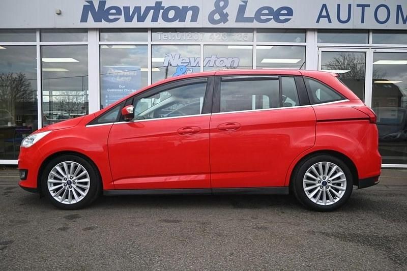 Used Ford Grand C-Max Titanium 120 HP (88 kW) 2017 Red MPV