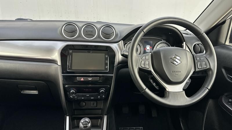 Used Suzuki Vitara SZ-T 129 HP (94 kW) 2021 Silver Hatchback