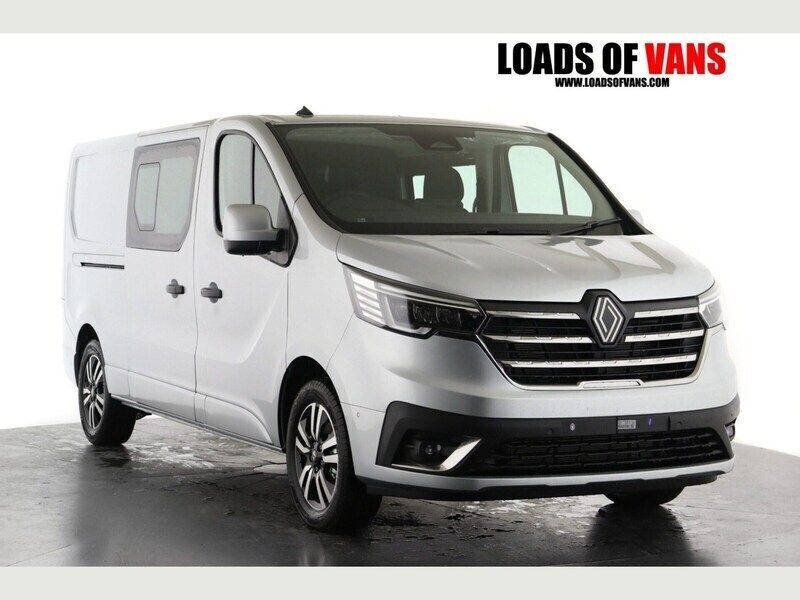 Grey New 2025 Renault Trafic Van | £33,990 - Image 1/4