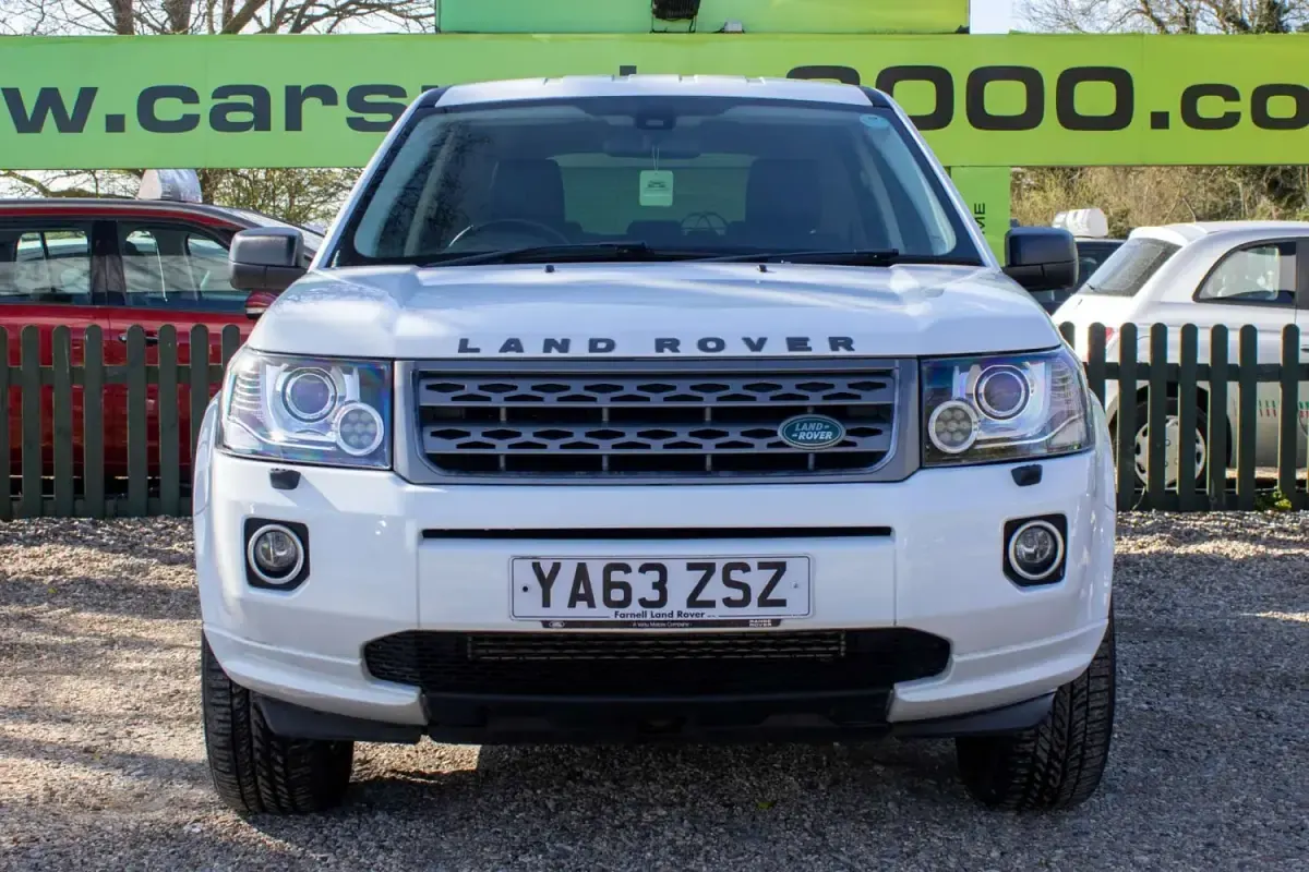 Usado Land Rover Freelander 2 150 HP (110 kW) 2014 Branco SUV