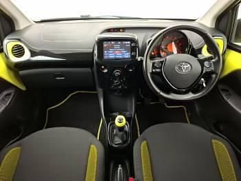 Used Toyota Aygo X-cite 68 HP (50 kW) 2017 Yellow Hatchback