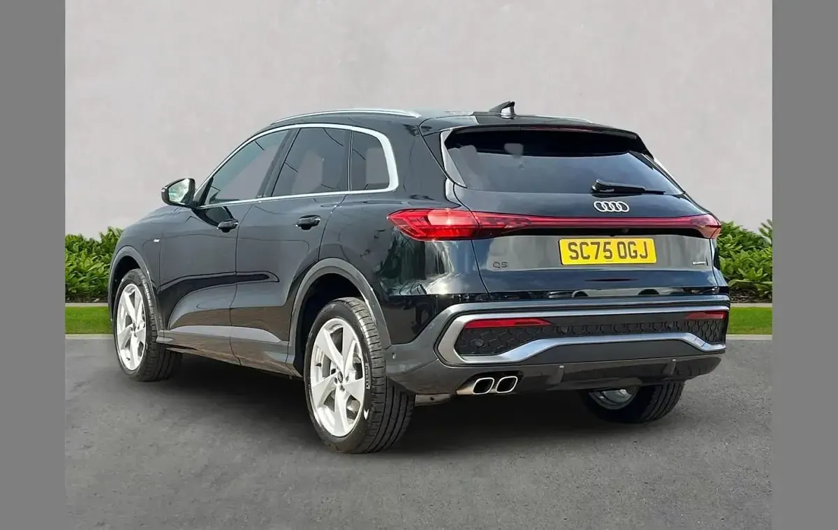 Used Audi Q5 S-Line 204 HP (150 kW) 2026 Black SUV