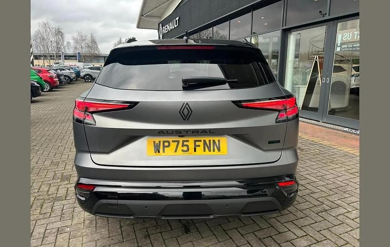 Used Renault Austral Iconic Esprit Alpine 196 HP (144 kW) 2025 Other SUV