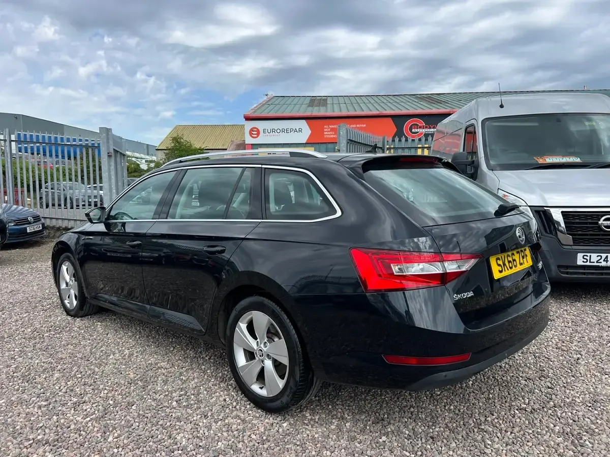 Used Skoda Superb SE 150 HP (110 kW) 2016 Black Estate