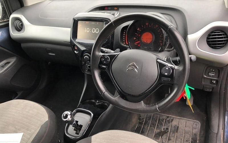 Usado Citroën C1 Flair 68 HP (50 kW) 2017 Azul Citadino