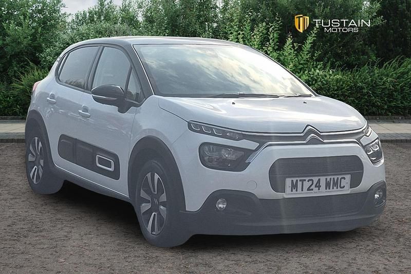 Used Citroën C3 PureTech 83 HP (61 kW) 2024 White Hatchback