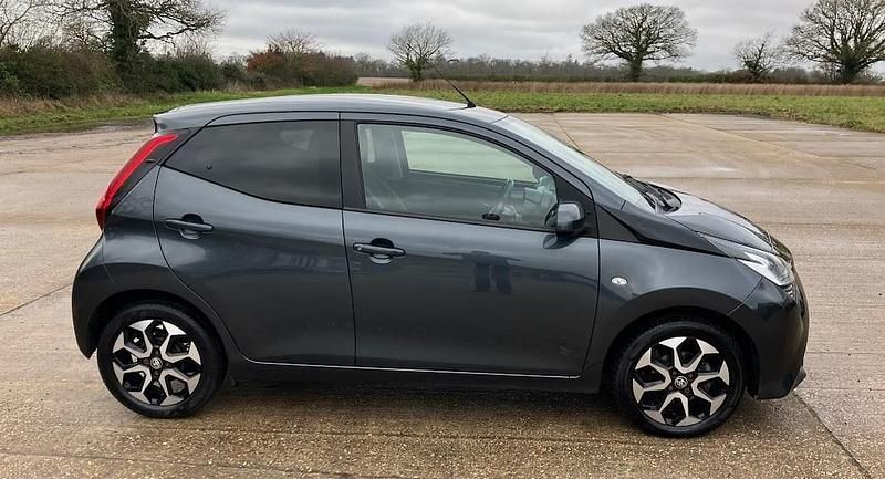 Used Toyota Aygo X-plore 2018 Grey Hatchback