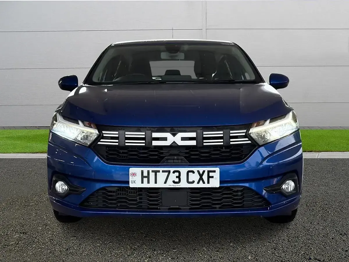 Begagnad Dacia Sandero Expression 100 HK (73 kW) 2023 Blå Halvkombi