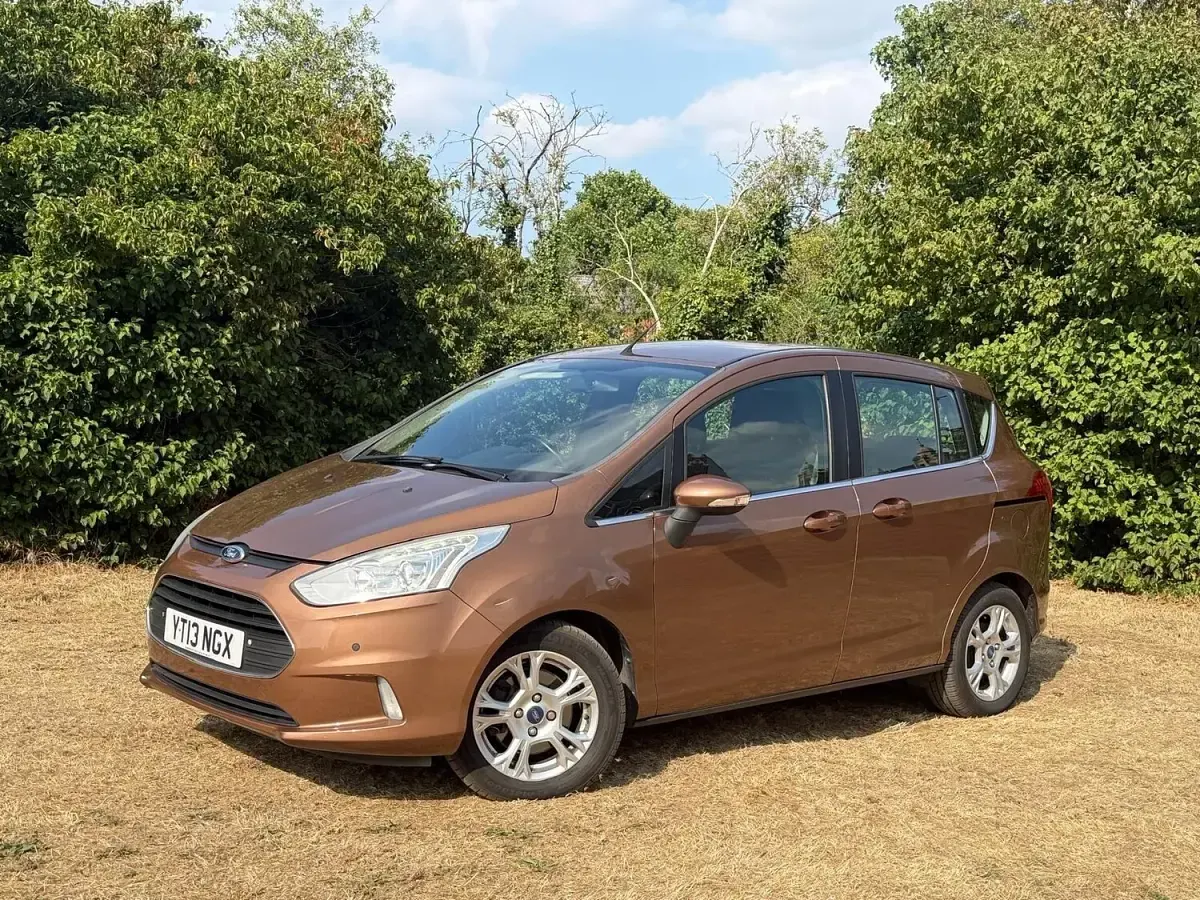 Used Ford B-MAX Zetec 90 HP (66 kW) 2013 Gold MPV