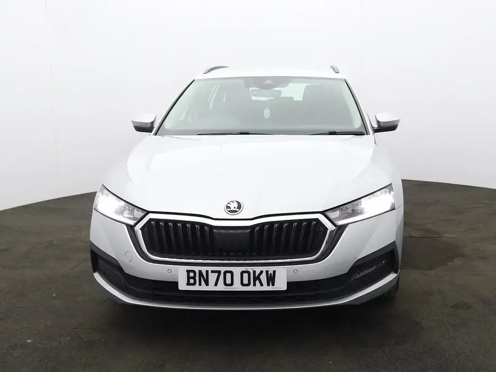 Used Skoda Octavia SE Technology 150 HP (110 kW) 2020 Silver Estate