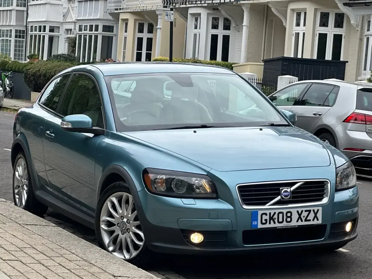 Usado Volvo C30 SE Lux 170 CV (125 kW) 2008 Azul Utilitario