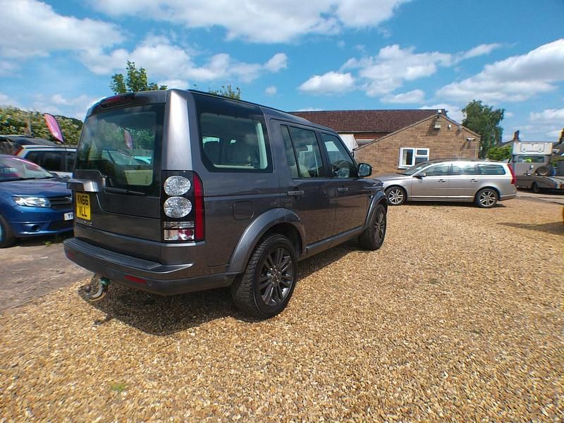 Used Land Rover Discovery 4 Graphite 256 HP (188 kW) 2016 Grey SUV