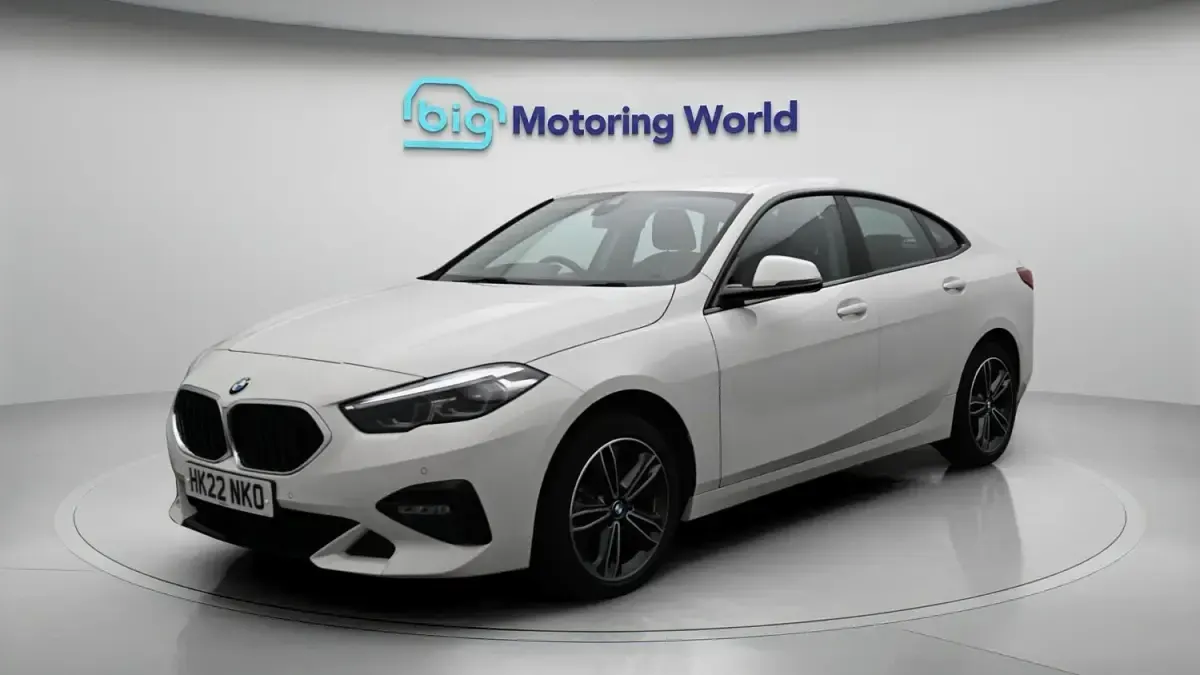 Used BMW 218 Sport Line 134 HP (98 kW) 2022 White Coupe