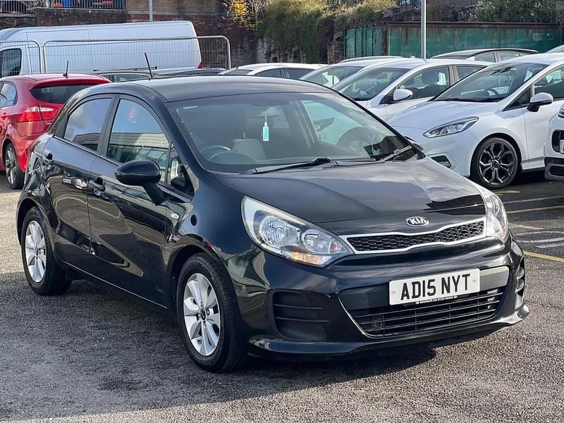Black Used 2015 Kia Rio Hatchback | £4,799 (Fair price) - Image 1/4