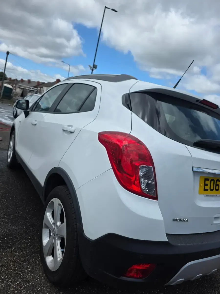 Used Vauxhall Mokka 140 HP (102 kW) 2013 White SUV