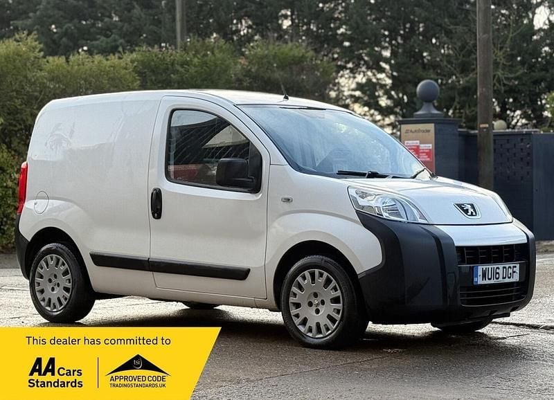 White Used 2016 Peugeot Bipper MPV | £3,490 (Fair price) - Image 1/2