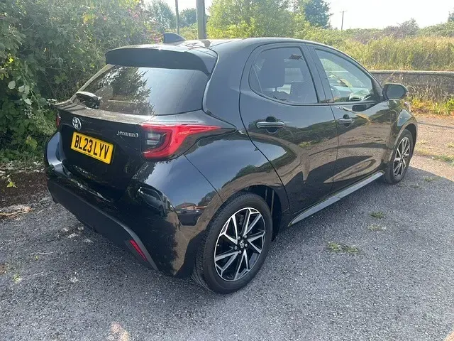 Used Toyota Yaris Design 114 HP (83 kW) 2023 Black Hatchback