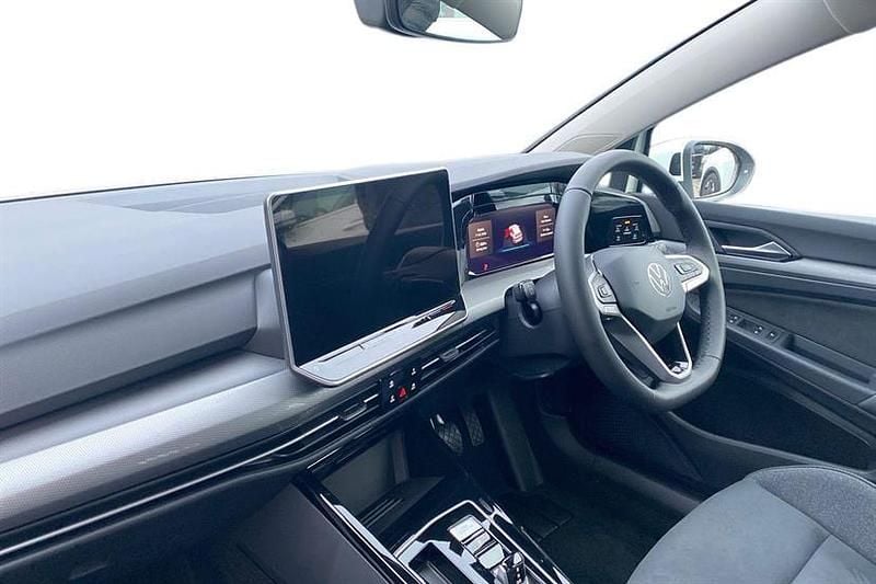 New VW Golf VIII Style 204 HP (150 kW) 2025 Pure white Hatchback