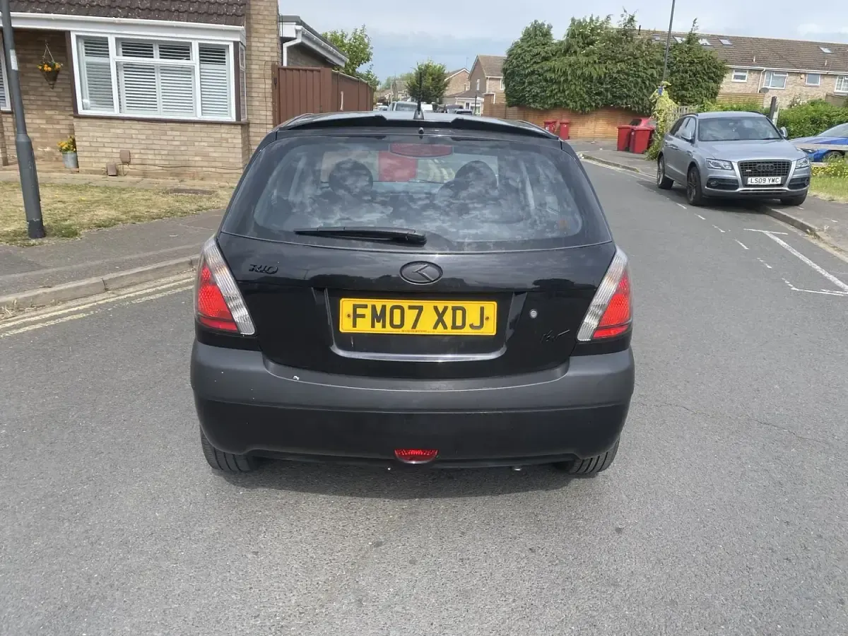 Used Kia Rio 2007 Black Hatchback