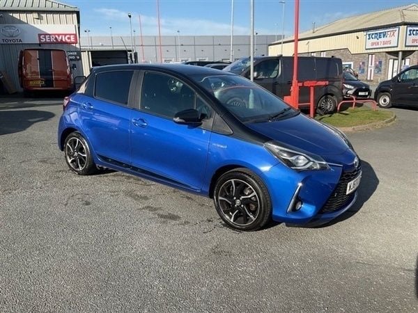 Blue Used 2017 Toyota Yaris Hatchback | £11,995 (A bit pricey) - Image 1/1