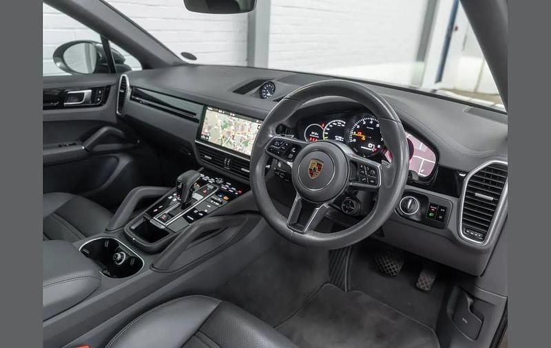 Used Porsche Cayenne 462 HP (339 kW) 2020 Grey SUV