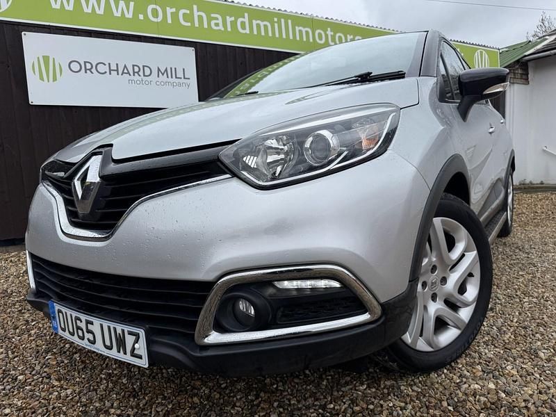 Used Renault Captur Dynamique 90 HP (66 kW) 2015 Silver SUV