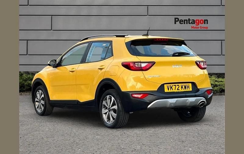 Used Kia Stonic 99 HP (72 kW) 2022 Yellow SUV
