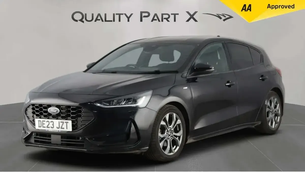 Used Ford Focus ST-Line 120 HP (88 kW) 2023 Black Hatchback