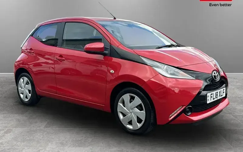 Used Toyota Aygo X-play 69 HP (50 kW) 2018 Hatchback