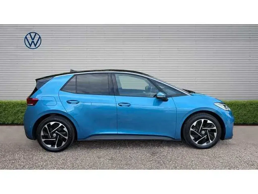Used VW ID.3 Pro 150 kW (204 HP) 2025 Blue Hatchback