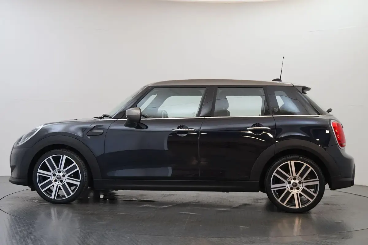 Used Mini Cooper Exclusive 134 HP (98 kW) 2022 Black Hatchback