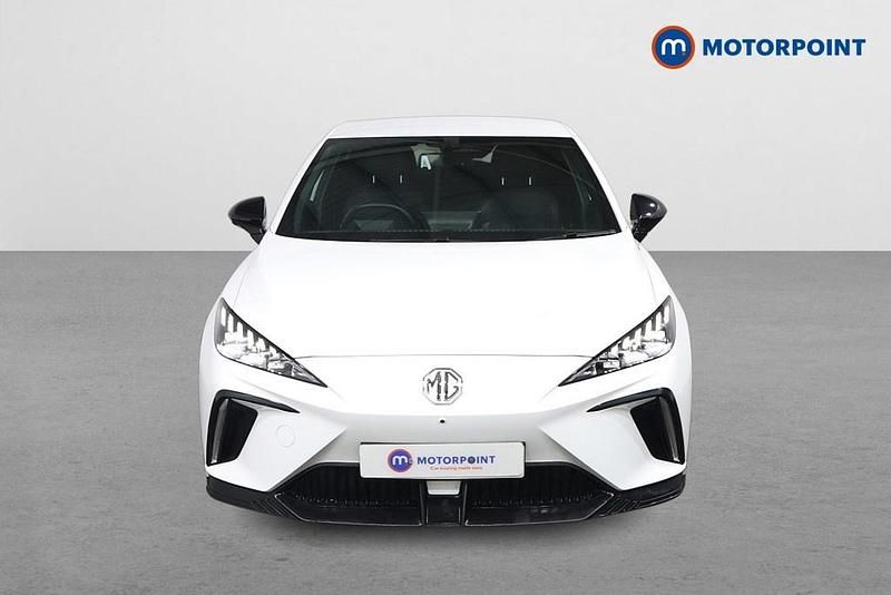Used MG MG4 EV Trophy 150 kW (204 HP) 2024 White Hatchback