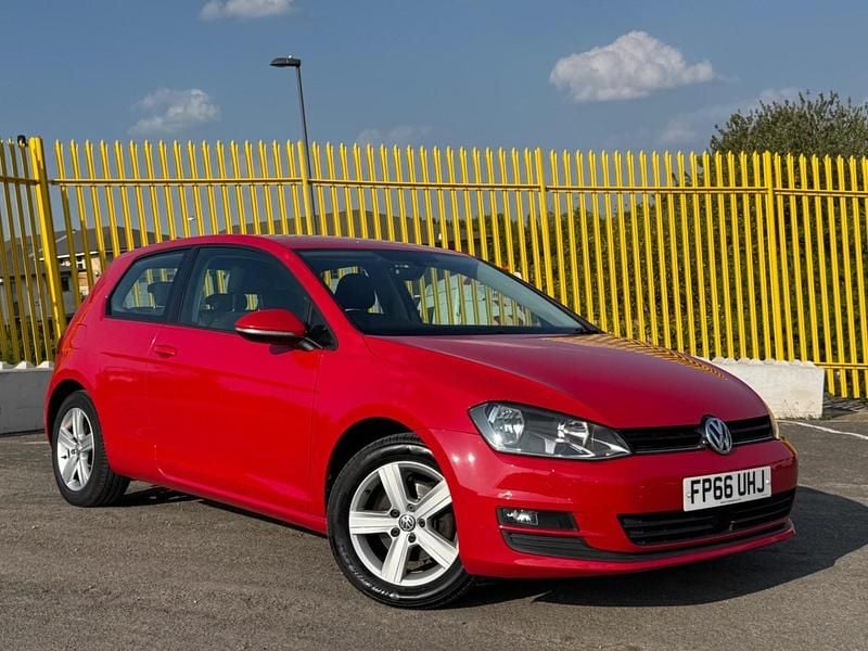 Red Used 2016 VW Golf VII Edition Hatchback | £7,694 (Good price) - Image 1/4