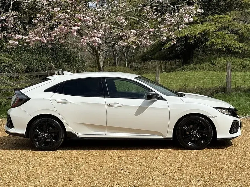 Used Honda Civic Sport 126 HP (92 kW) 2020 White Hatchback