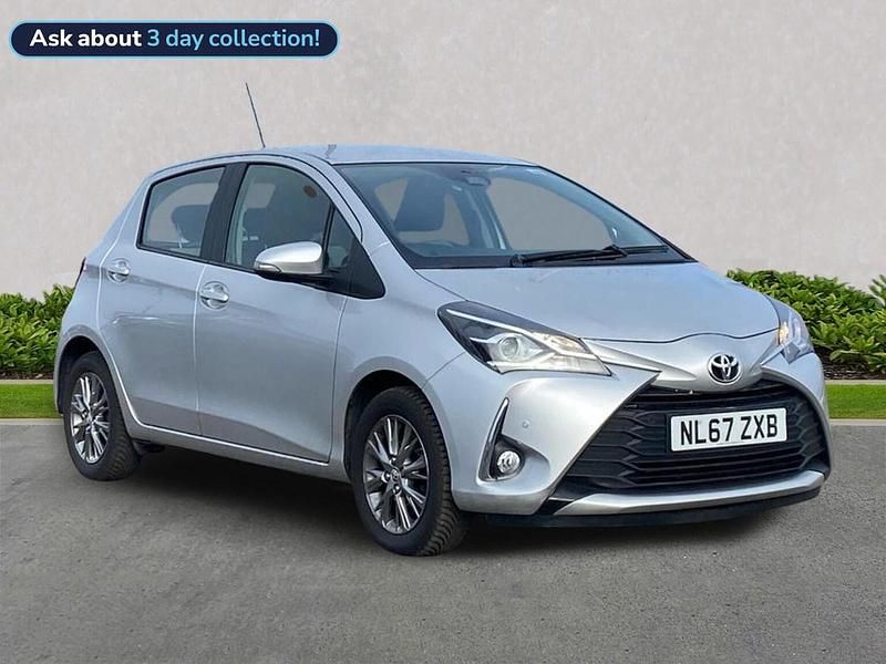 Used Toyota Yaris 111 HP (81 kW) 2017 Silver Hatchback