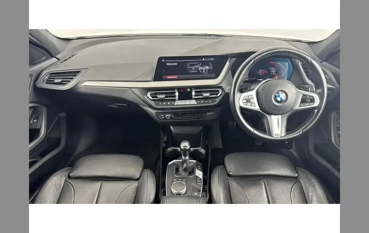 Used BMW 118 M Sport 134 HP (98 kW) 2021 White Hatchback
