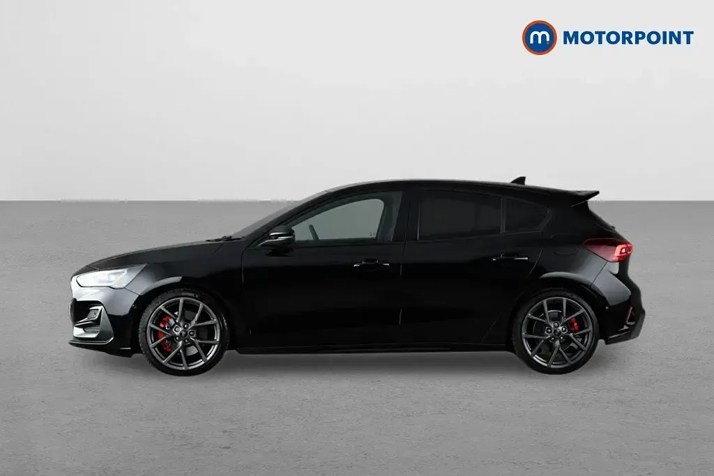 Used Ford Focus ST 280 HP (205 kW) 2022 Black Hatchback