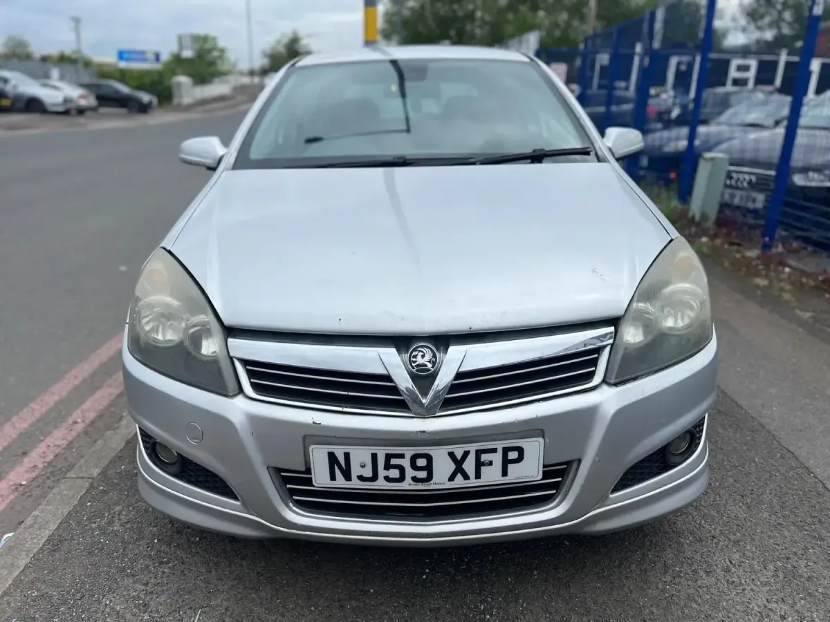 Used Vauxhall Astra Active 2009 Silver Hatchback
