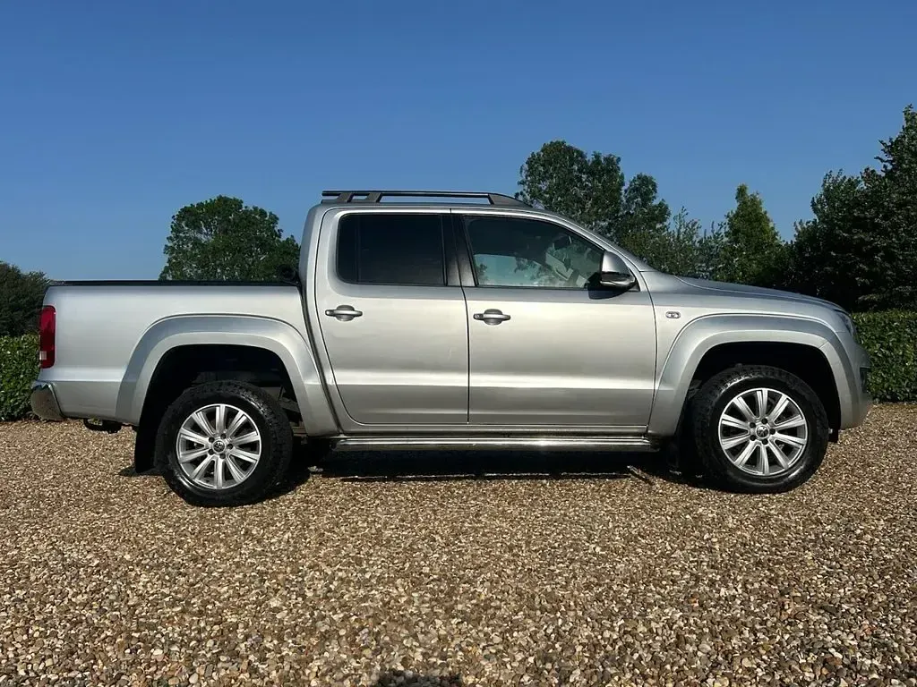 Used VW Amarok Highline 180 HP (132 kW) 2015 Silver Pickup