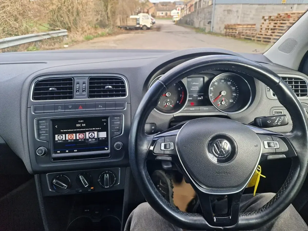 Used VW Polo Edition 90 HP (66 kW) 2017 Grey Hatchback