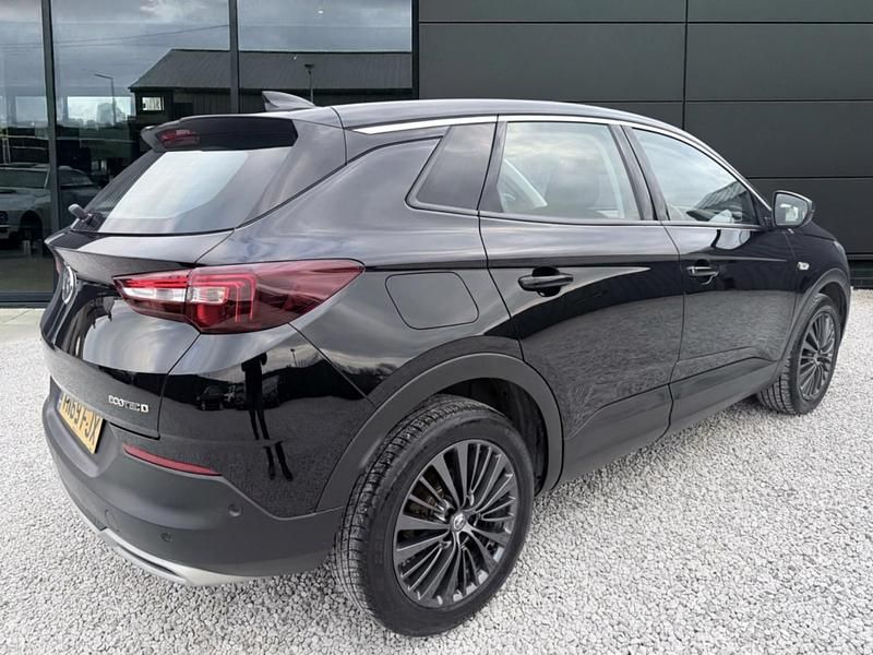 Used Vauxhall Grandland X Business Edition 130 HP (95 kW) 2020 Black SUV