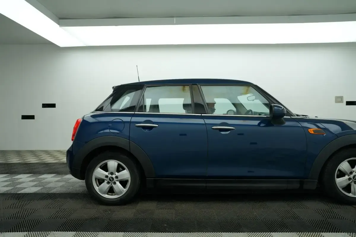 Usado Mini Cooper Hatch 2016 Azul Utilitario