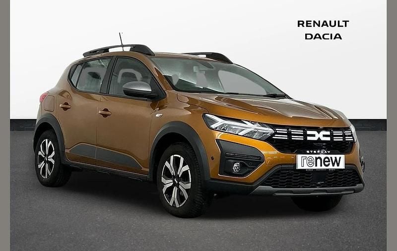 Used Dacia Sandero Journey 90 HP (66 kW) 2023 Orange SUV