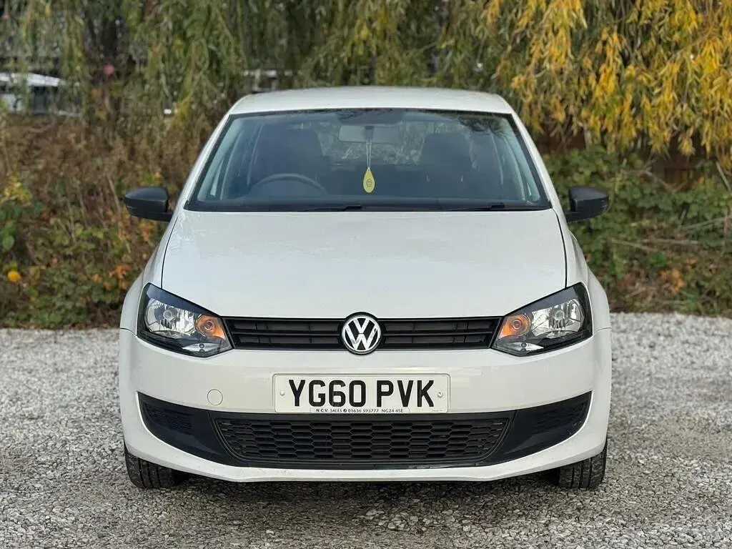 Used VW Polo S 70 HP (51 kW) 2010 White Hatchback