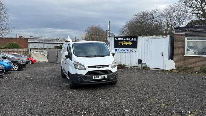 Used Ford Transit Custom 105 HP (77 kW) 2017 White Van