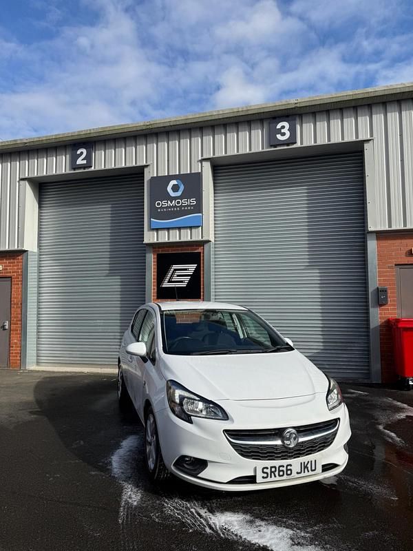 Used Vauxhall Corsa 2017 White Hatchback