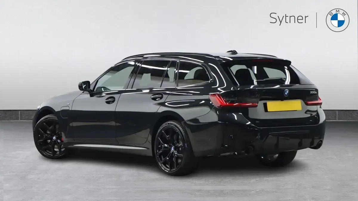 Used BMW 330 M Sport 288 HP (211 kW) 2026 Black Estate